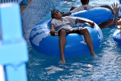 Std 7-9 Chilling out at Amaazia Water Park-Surat (276)