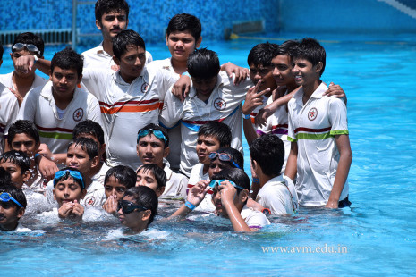 Std 7-9 Chilling out at Amaazia Water Park-Surat (112)