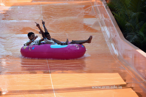 Std 7-9 Chilling out at Amaazia Water Park-Surat (246)