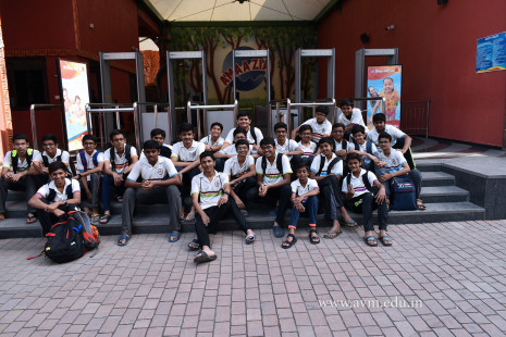 Std 7-9 Chilling out at Amaazia Water Park-Surat (26)