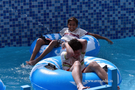 Std 7-9 Chilling out at Amaazia Water Park-Surat (258)