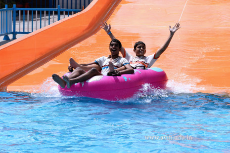 Std 7-9 Chilling out at Amaazia Water Park-Surat (104)