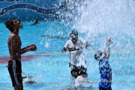 Std 7-9 Chilling out at Amaazia Water Park-Surat (242)