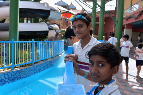 Std 7-9 Chilling out at Amaazia Water Park-Surat (51)