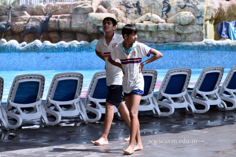 Std 7-9 Chilling out at Amaazia Water Park-Surat (79)