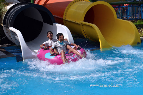 Std 7-9 Chilling out at Amaazia Water Park-Surat (61)