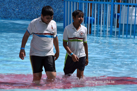 Std 7-9 Chilling out at Amaazia Water Park-Surat (93)