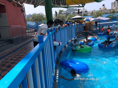Std 7-9 Chilling out at Amaazia Water Park-Surat (194)