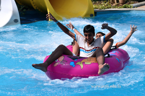 Std 7-9 Chilling out at Amaazia Water Park-Surat (60)