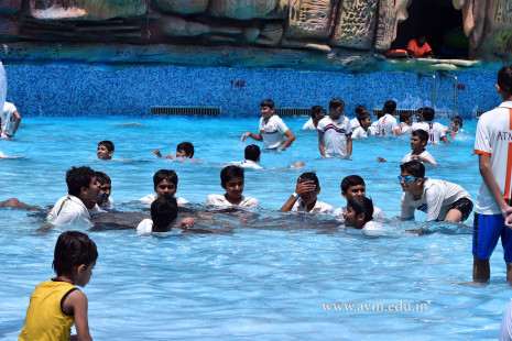 Std 7-9 Chilling out at Amaazia Water Park-Surat (108)