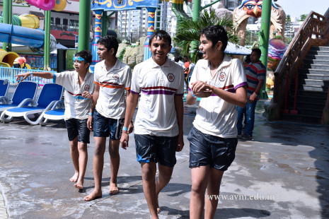 Std 7-9 Chilling out at Amaazia Water Park-Surat (67)
