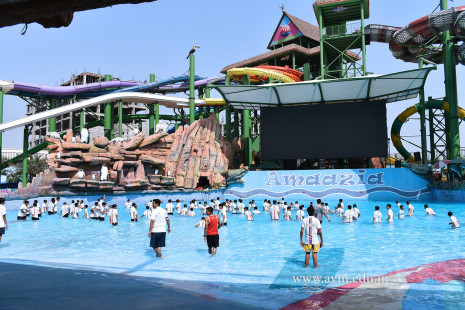 Std 7-9 Chilling out at Amaazia Water Park-Surat (57)
