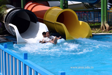 Std 7-9 Chilling out at Amaazia Water Park-Surat (74)