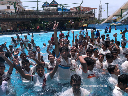 Std 7-9 Chilling out at Amaazia Water Park-Surat (178)