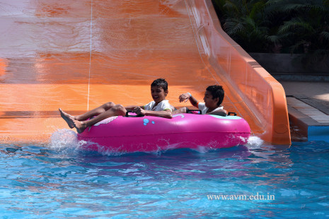 Std 7-9 Chilling out at Amaazia Water Park-Surat (250)