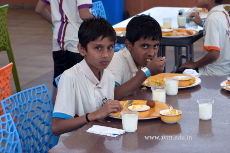 Std 7-9 Chilling out at Amaazia Water Park-Surat (222)