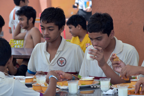 Std 7-9 Chilling out at Amaazia Water Park-Surat (228)