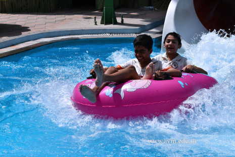 Std 7-9 Chilling out at Amaazia Water Park-Surat (106)