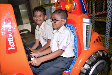 Std 3 & 4 Fun-filled Day Out in Surat (107)