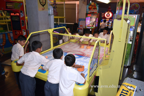 Std 3 & 4 Fun-filled Day Out in Surat (106)
