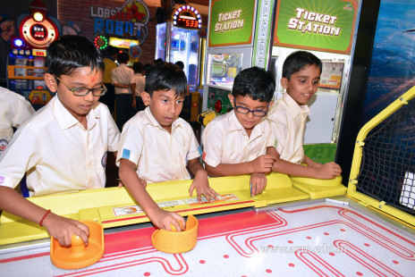 Std 3 & 4 Fun-filled Day Out in Surat (93)