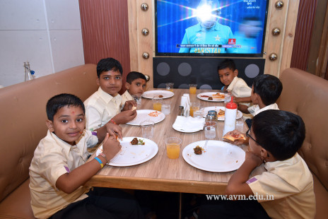Std 3 & 4 Fun-filled Day Out in Surat (114)