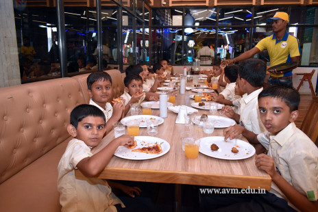 Std 3 & 4 Fun-filled Day Out in Surat (113)