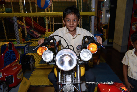 Std 3 & 4 Fun-filled Day Out in Surat (51)