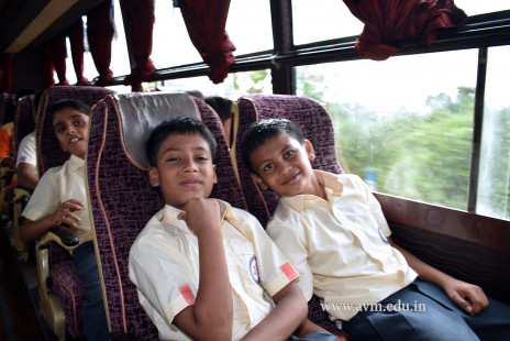 Std 3 & 4 Fun-filled Day Out in Surat (9)