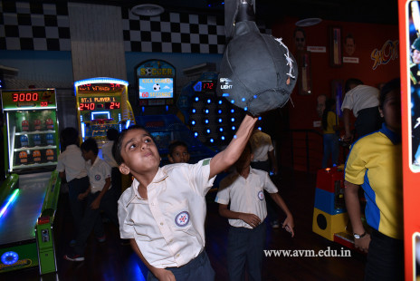 Std 3 & 4 Fun-filled Day Out in Surat (60)