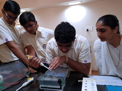 Std 11-12 Biology students' visit to Research Centres (73)