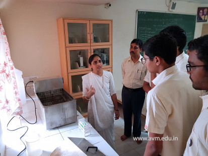 Std 11-12 Biology students' visit to Research Centres (43)