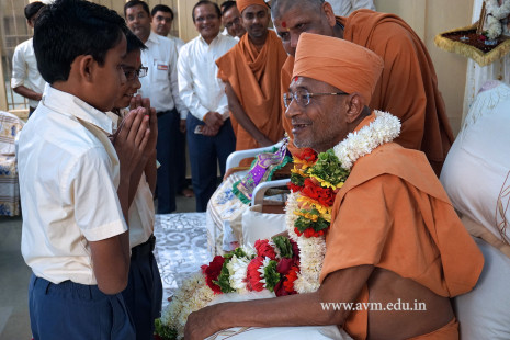 Param Pujya Swamishree's Visit 2016-17 (19)