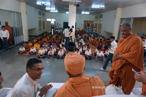 Param Pujya Swamishree's Visit 2016-17 (15)