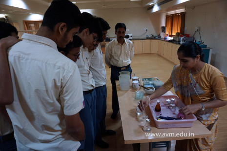 Std 11-12 Biology students - Visit to Research Centres (38)