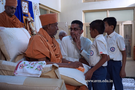 Param Pujya Swamishree's Visit 2016-17 (28)