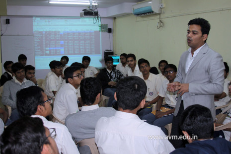 Std 11-12 Commerce - Visit to a Stock Trading firm (14)