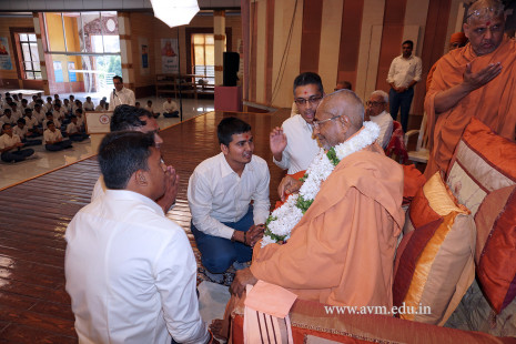 Param Pujya Swamishree's Visit 2016-17 (44)