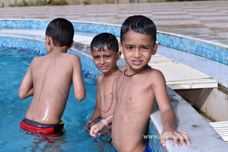 Std 1 Students Chill out at the Pool (32)