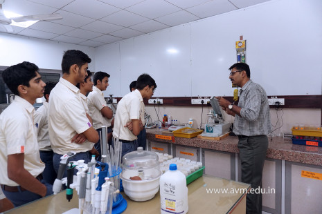 Std 11-12 Biology students - Visit to Research Centres (21)