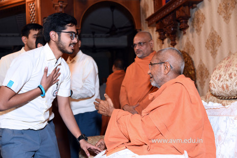 Std-10-11-12-visit-to-Haridham-for-Swamishree's-Blessings-(37)