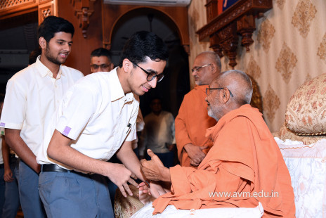 Std-10-11-12-visit-to-Haridham-for-Swamishree's-Blessings-(55)