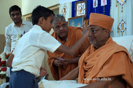 Param Pujya Swamishree's Visit 2016-17 (17)