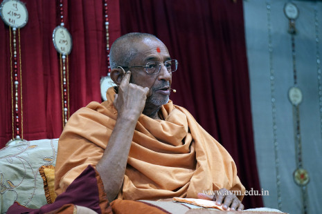 Param Pujya Swamishree's Visit 2016-17 (64)