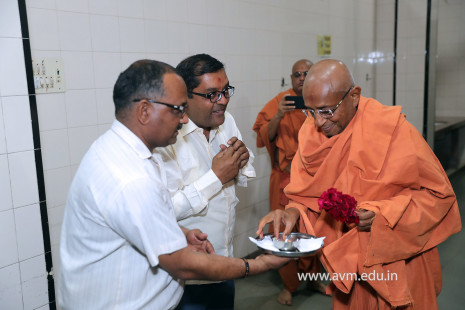 Swamishree's Divine Visit to AVM (10)