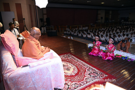 Swamishree's Divine Visit to AVM (58)