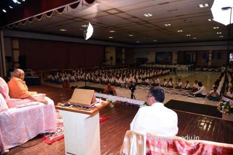 Swamishree's Divine Visit to AVM (26)