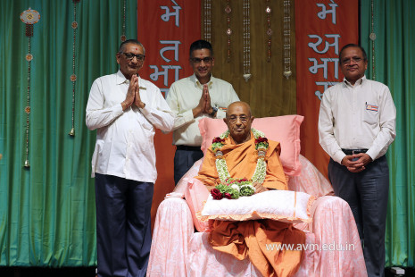 Swamishree's Divine Visit to AVM (20)