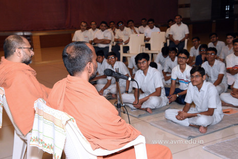 Inspiring Session for Std 11-12 on 'Choices in Life' by Pujya Brahmvihariswamiji (7)