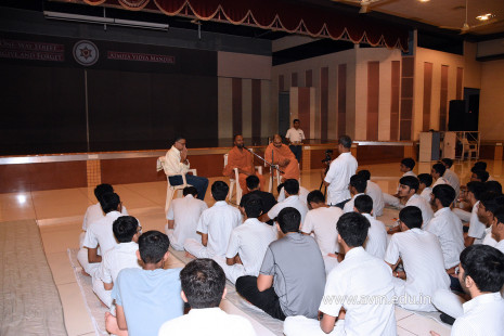 Inspiring Session for Std 11-12 on 'Choices in Life' by Pujya Brahmvihariswamiji (3)
